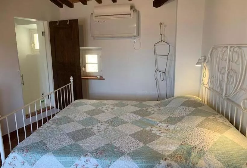 In Piazza Casale Marittimo