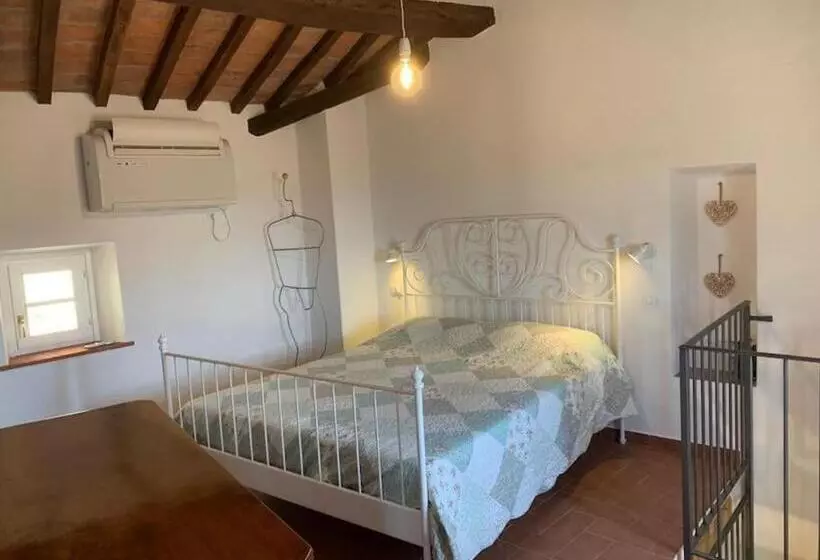 In Piazza Casale Marittimo