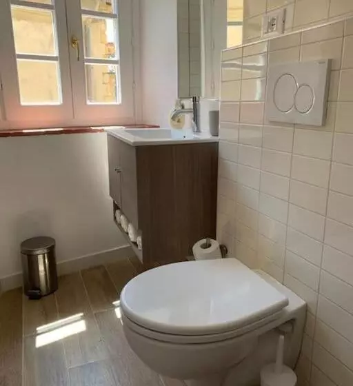 In Piazza Casale Marittimo