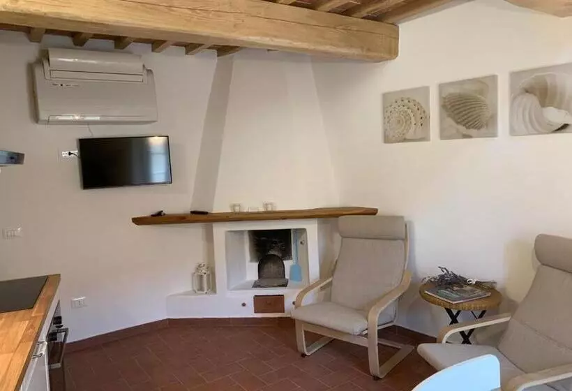 In Piazza Casale Marittimo