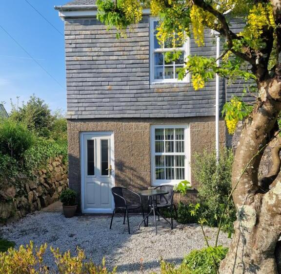 Small Cottage Close To Carbis Bay Beach & St Ives