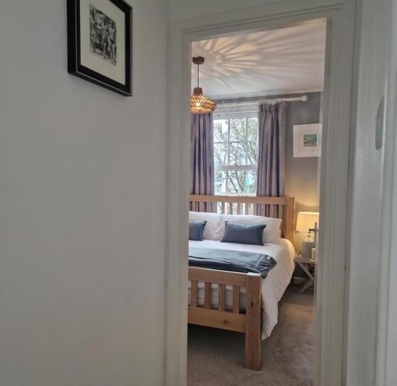 Small Cottage Close To Carbis Bay Beach & St Ives