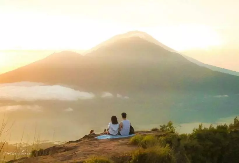 ベッドアンドブレックファースト Oemah Batur