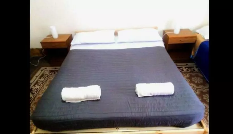 تختخواب و صبحانه Manzoni Rooms