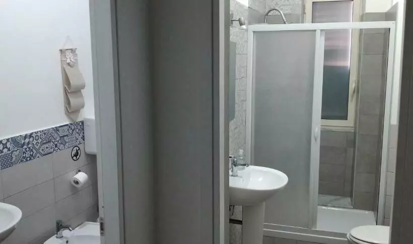 تختخواب و صبحانه Manzoni Rooms