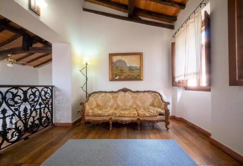 Casa Camboni Dimora Storica Bed & Breakfast