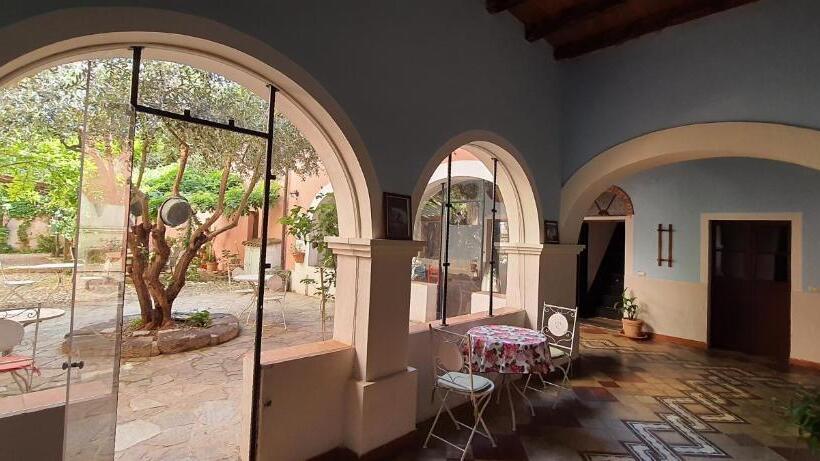 Casa Camboni Dimora Storica Bed & Breakfast