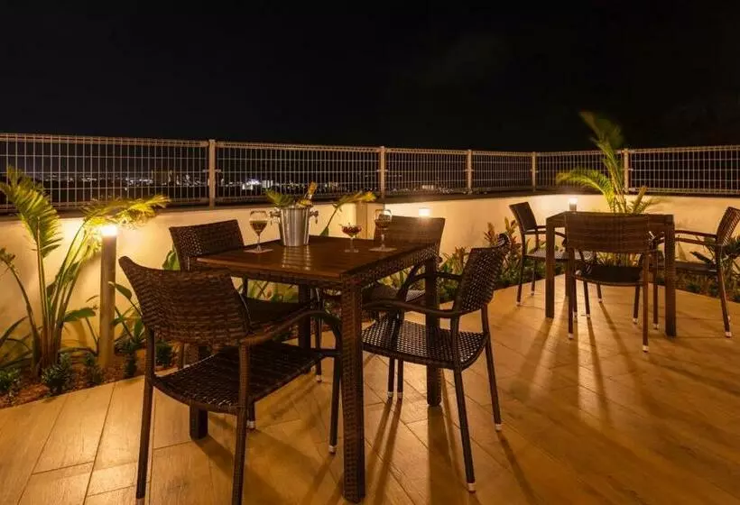 ホテル エンズマリーナ イン ライカム