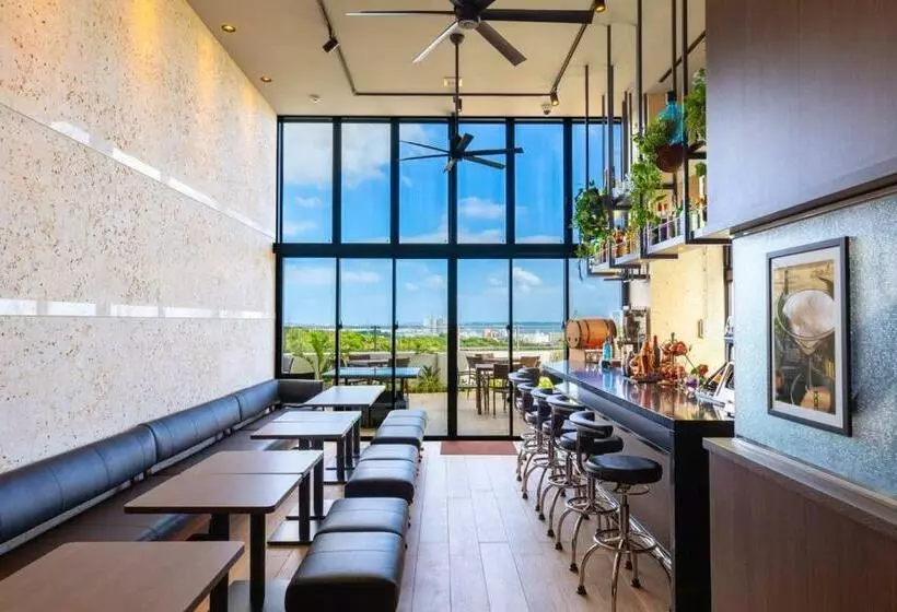 ホテル エンズマリーナ イン ライカム