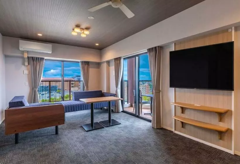 ホテル エンズマリーナ イン ライカム