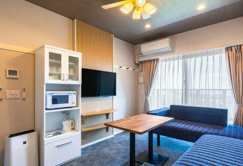 فندق エンズマリーナ イン ライカム