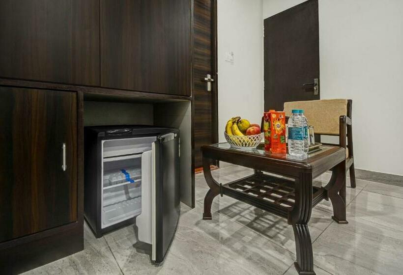 فندق Townhouse Pisto Inn