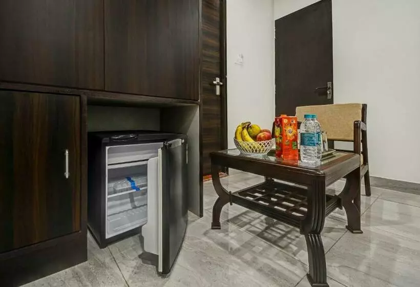 هتل Townhouse Pisto Inn