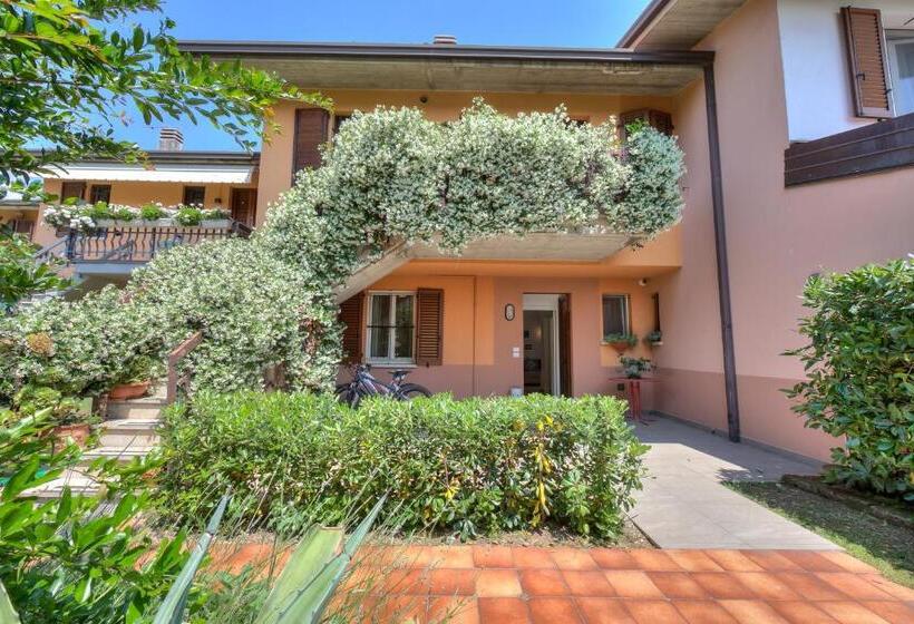 La Casa Accanto With Shared Pool   Happy Rentals