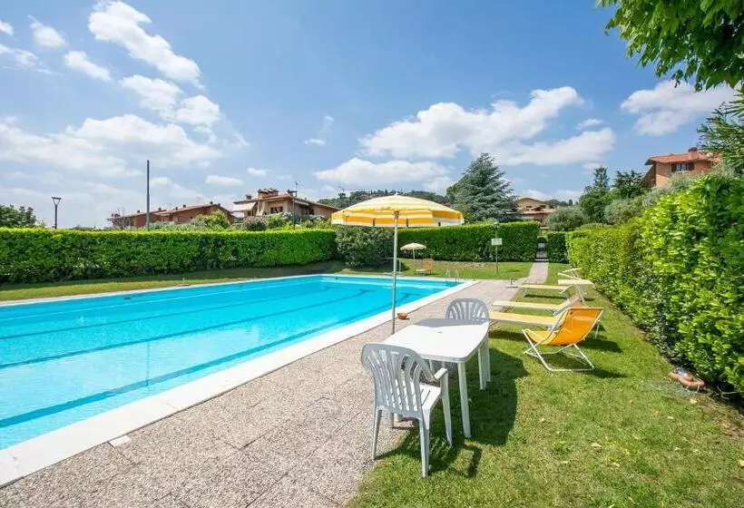 La Casa Accanto With Shared Pool Happy Rentals