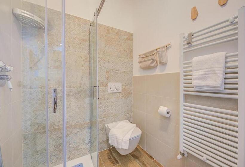 La Casa Accanto With Shared Pool   Happy Rentals