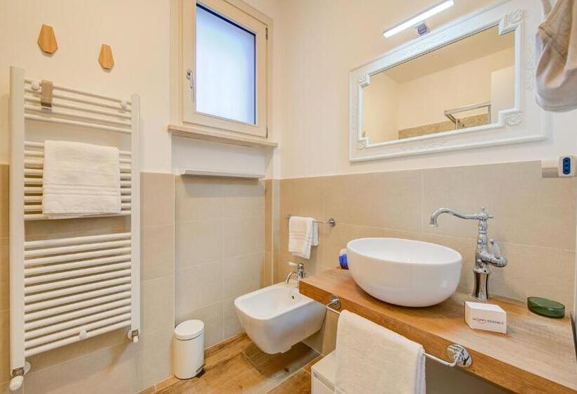 La Casa Accanto With Shared Pool   Happy Rentals