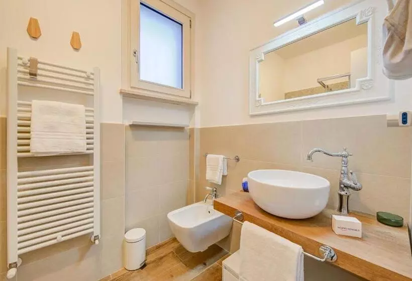 La Casa Accanto With Shared Pool Happy Rentals