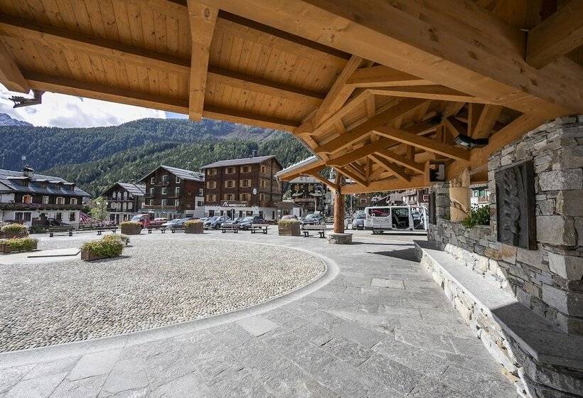 Monterosa Cozy Apartment 200mt From Ski Happy Rentals