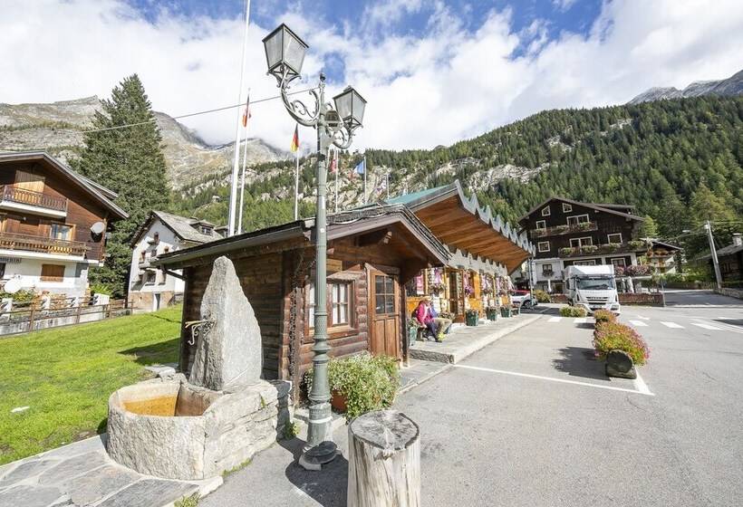 Monterosa Cozy Apartment 200mt From Ski Happy Rentals