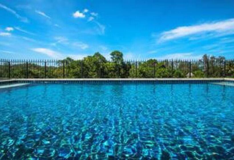 Nayang Beach Brand New Executive Luxury Condo