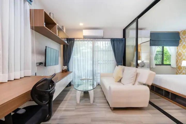 Nayang Beach Brand New Executive Luxury Condo