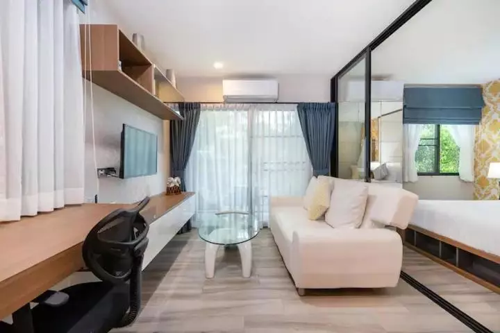 Nayang Beach Brand New Executive Luxury Condo