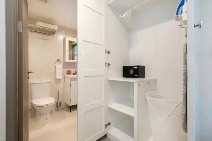 Nayang Beach Brand New Executive Luxury Condo