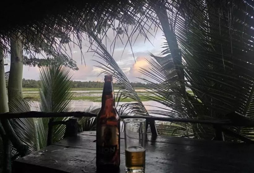 Majatalo Lake Face Cabana