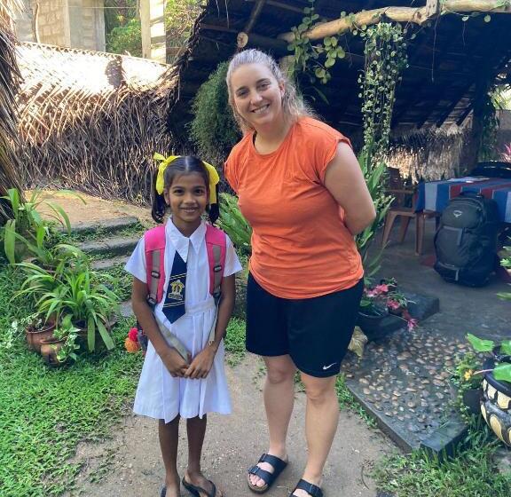 بنسيون Lake Face Cabana