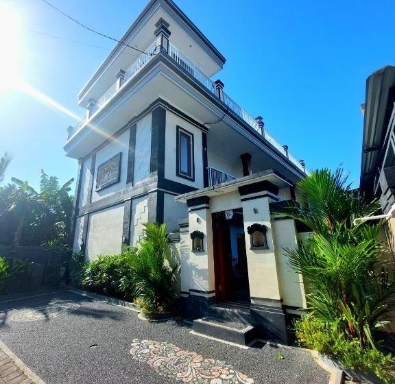 פנסיון The Lucky Canggu