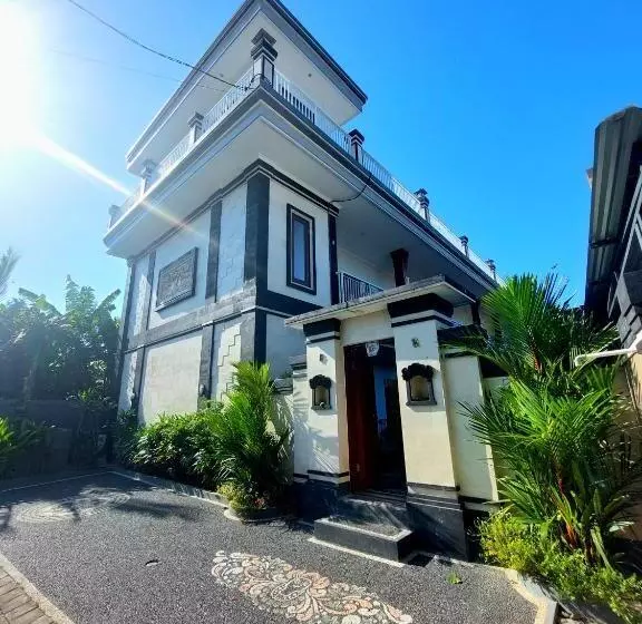 ペンション The Lucky Canggu