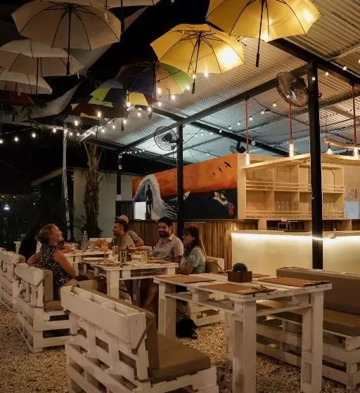 ユースホステル Casa Del Sol