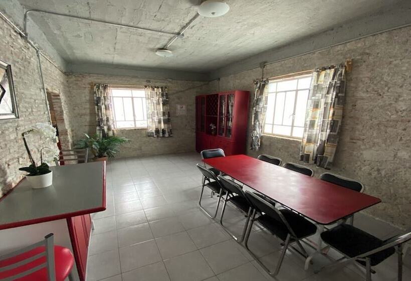 هاستل Hostal Casa De Arcos