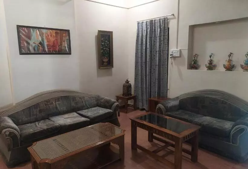 ペンション Rose Cottage  A Heritage Retreat