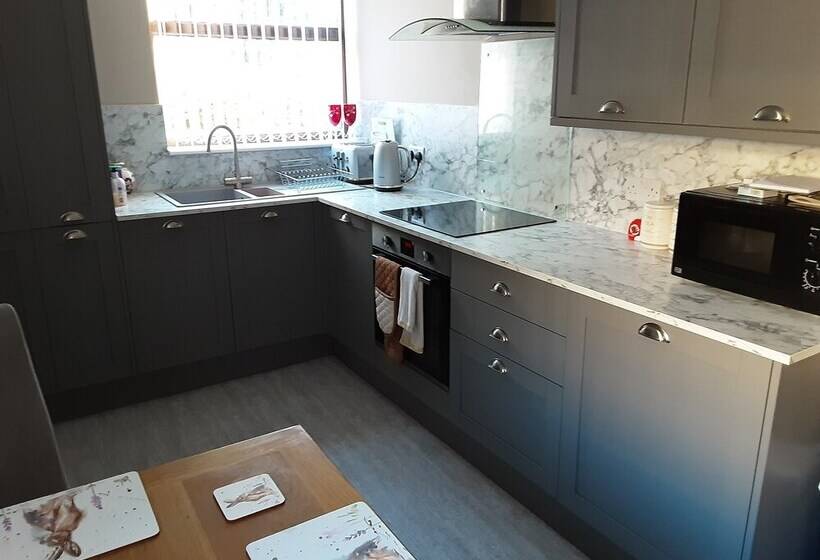 3 Bed Bungalow Near Conwy Valley Close To Castle