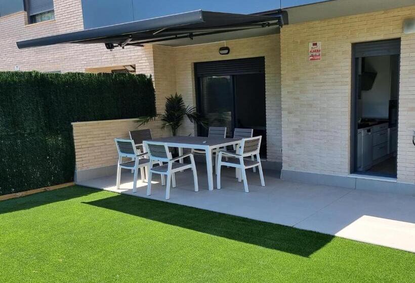 Apartamento Diseño Con Jardín Privado A 100 Metros Del Mar