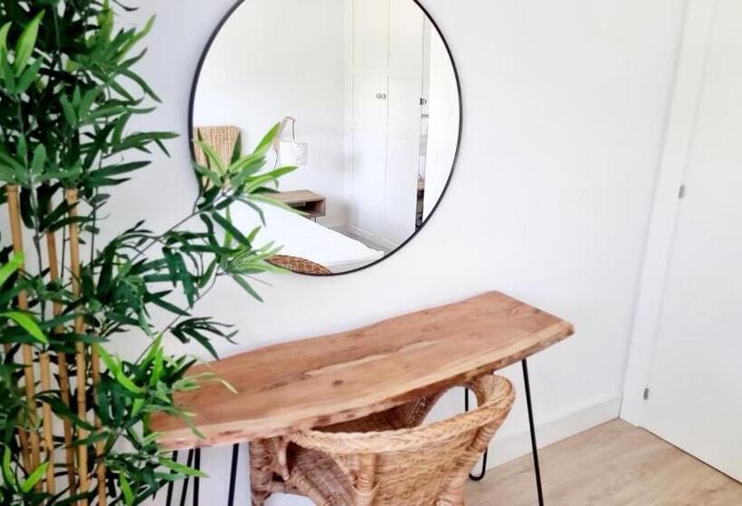 Apartamento Diseño Con Jardín Privado A 100 Metros Del Mar