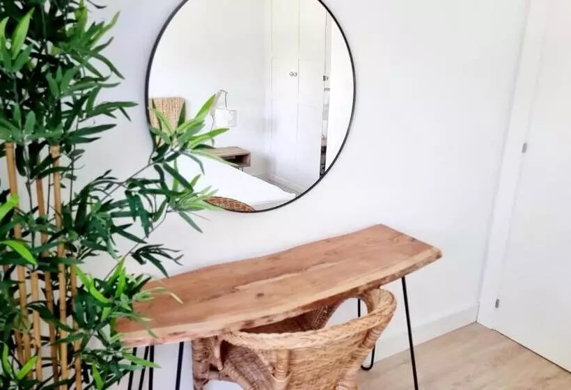 Apartamento Diseño Con Jardín Privado A 100 Metros Del Mar