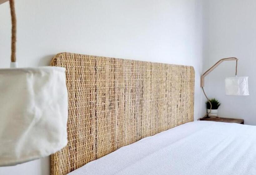 Apartamento Diseño Con Jardín Privado A 100 Metros Del Mar