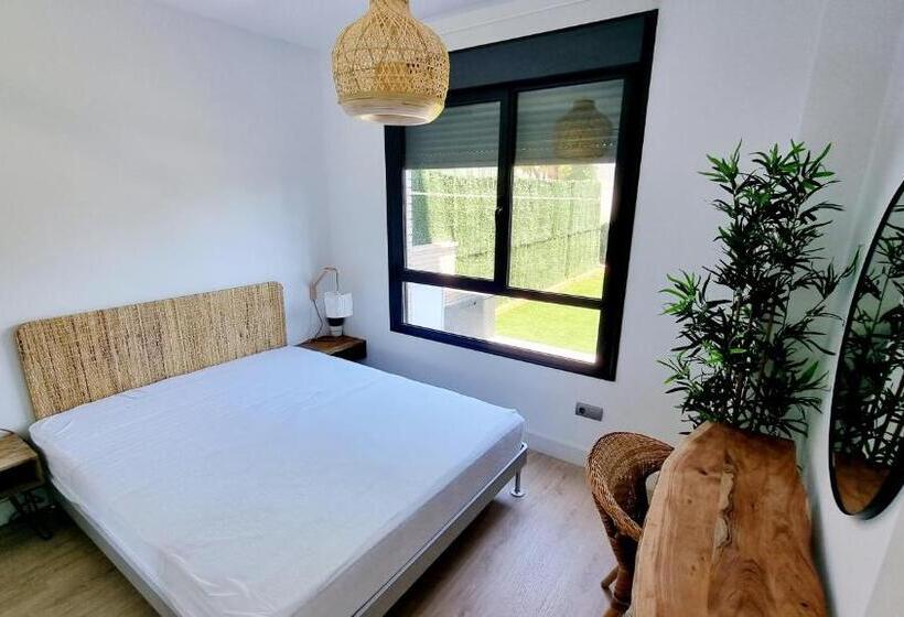 Apartamento Diseño Con Jardín Privado A 100 Metros Del Mar