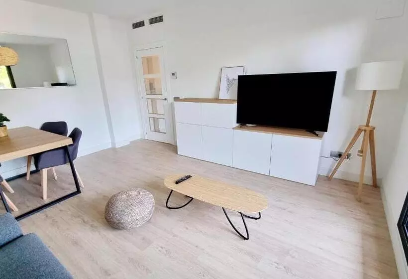 Apartamento Diseño Con Jardín Privado A 100 Metros Del Mar