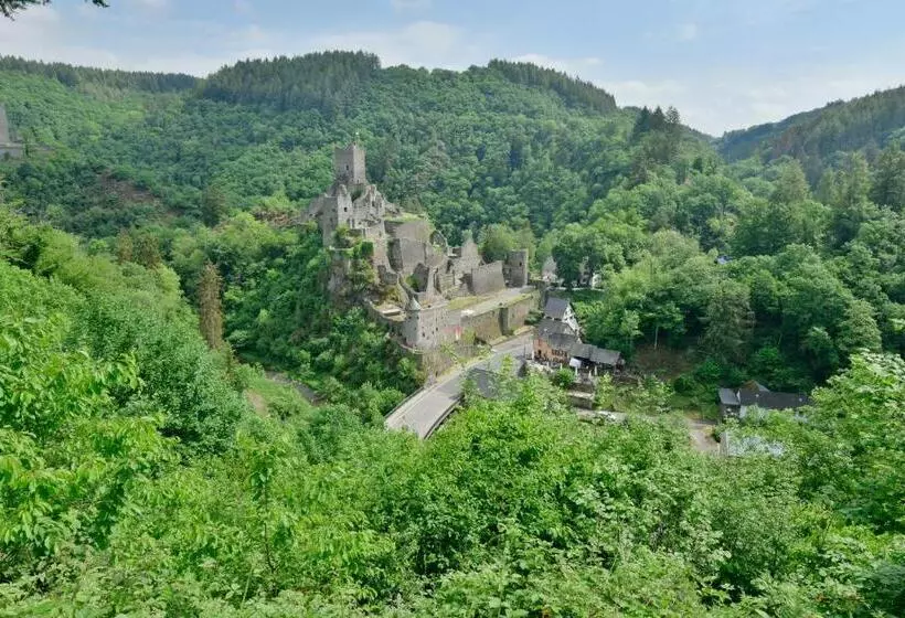 Der Eifel Perle Manderscheid