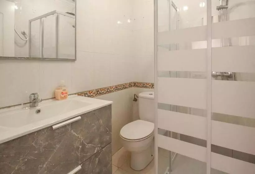 Fresh Apartment, 2 Bedroom, 2 Bathroom, 2 Lovely Poolareas