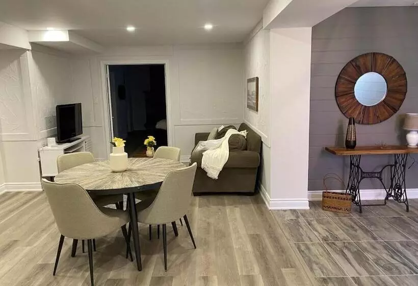 Luxurious And Spacious Apartment With 2 Bedrooms And 2 Baths