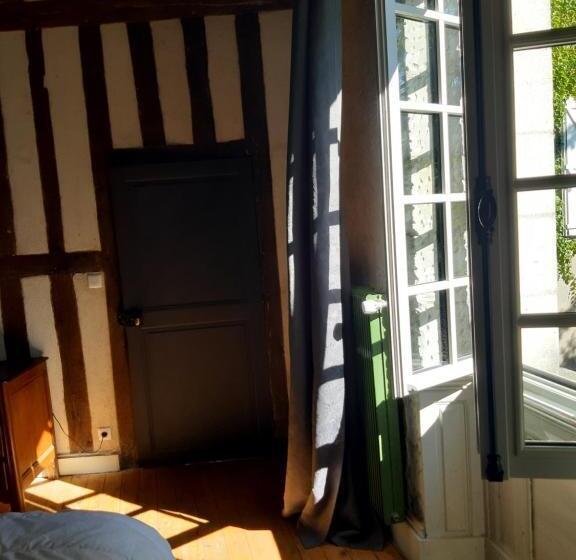 פנסיון La Suite St Laumer