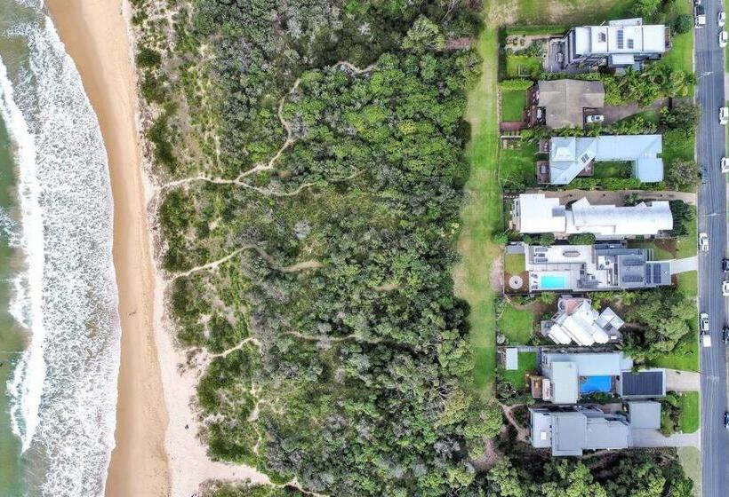 Beachfront Escape   6 Bedroom, Pool & Beach Access