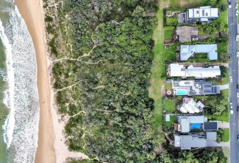 Beachfront Escape   6 Bedroom, Pool & Beach Access