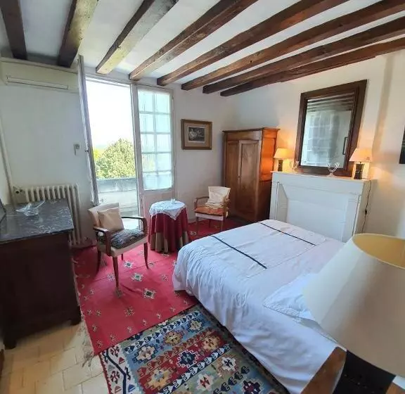 ベッドアンドブレックファースト Le Presbytère De La Cite Royale De Loches