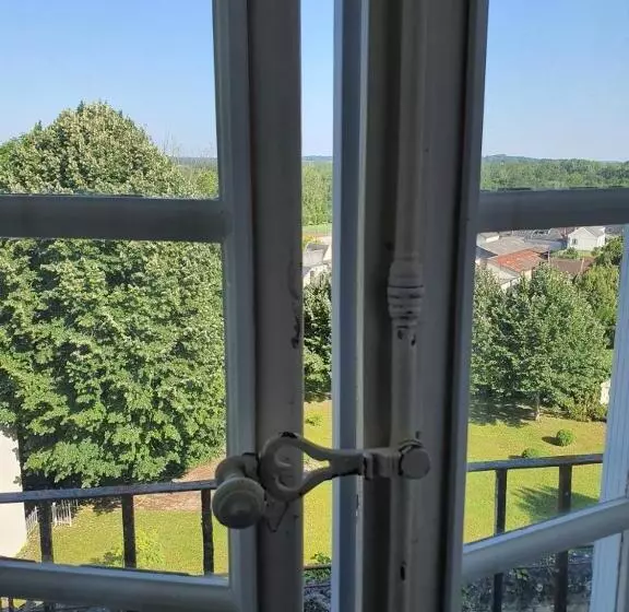 ベッドアンドブレックファースト Le Presbytère De La Cite Royale De Loches